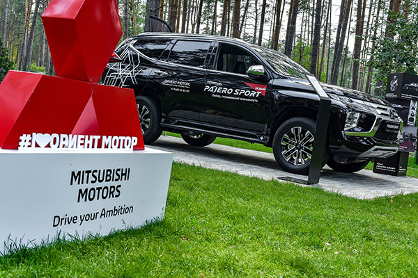 Презентация Нового PAJERO SPORT в кафе «Восьмая миля»